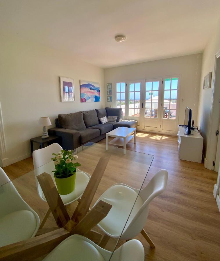 Apartamento Om Con Piscina Y Vistas Al Mar Leilighet Costa Teguise Eksteriør bilde